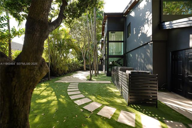 7765 SW 57th Ter, Miami, FL 33143