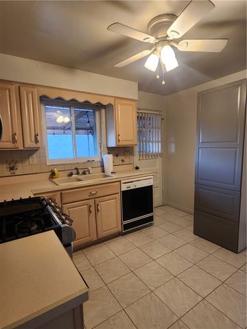 1586 Collier Ave, Heidelberg, PA 15106