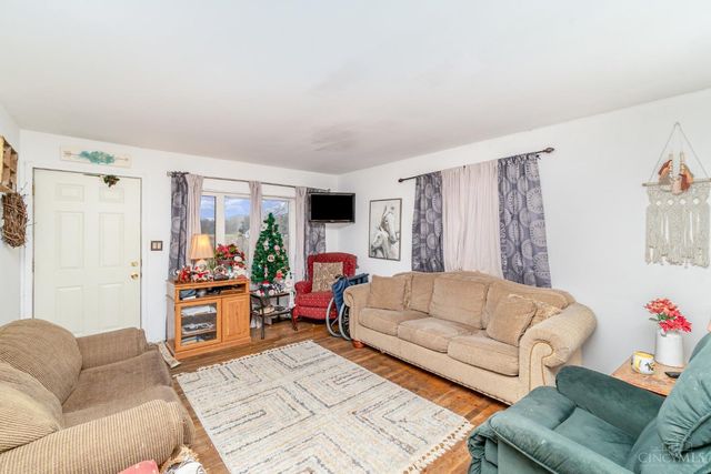 20623 Fayetteville Blanchester Road, Perry Twp, OH 45118