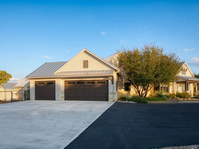 2939 Palomino Springs, Bandera, TX 78003