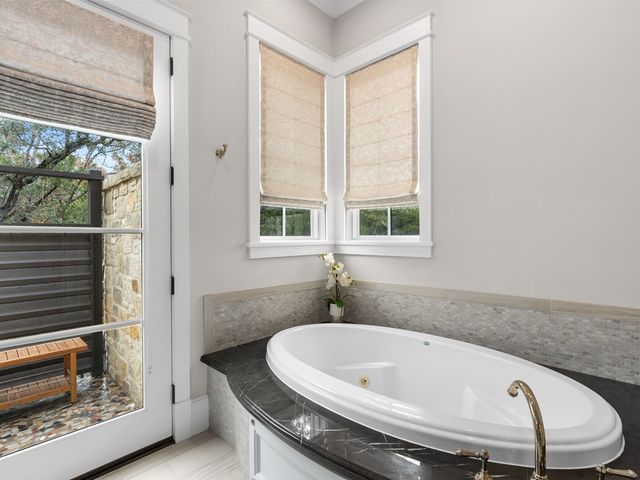 2939 Palomino Springs, Bandera, TX 78003