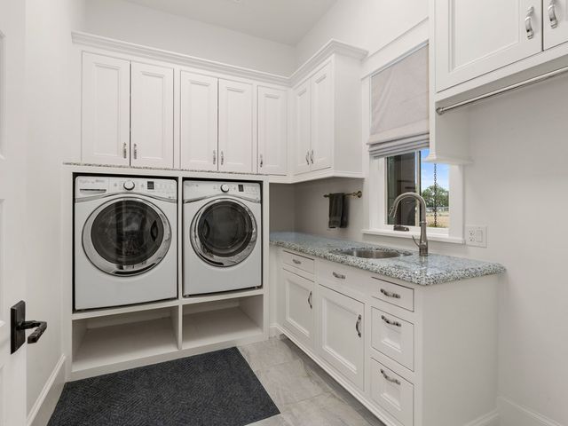 2939 Palomino Springs, Bandera, TX 78003