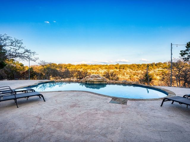 2939 Palomino Springs, Bandera, TX 78003