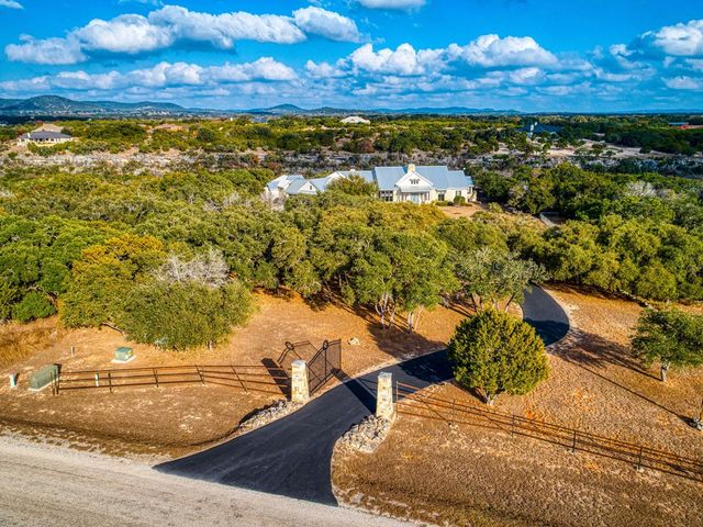 2939 Palomino Springs, Bandera, TX 78003
