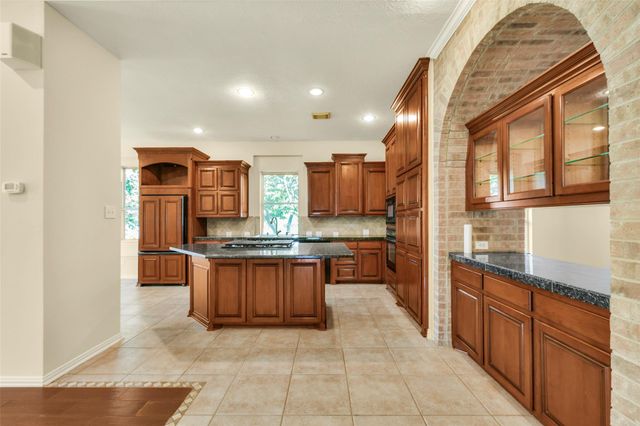 9902 Autumn Lake Trail, Pearland, TX 77584