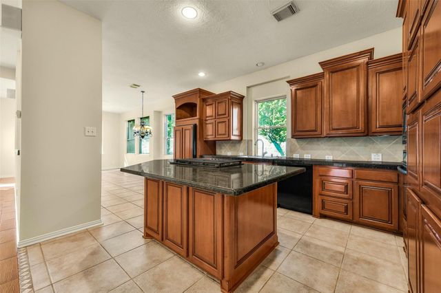9902 Autumn Lake Trail, Pearland, TX 77584