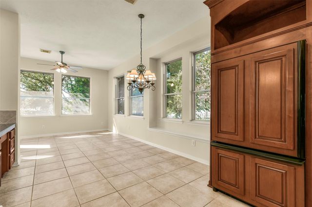 9902 Autumn Lake Trail, Pearland, TX 77584