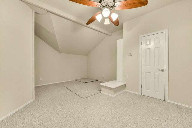 9902 Autumn Lake Trail, Pearland, TX 77584
