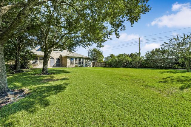 9902 Autumn Lake Trail, Pearland, TX 77584