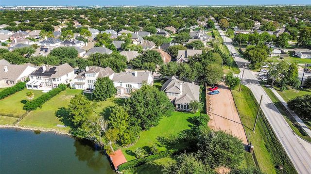 9902 Autumn Lake Trail, Pearland, TX 77584
