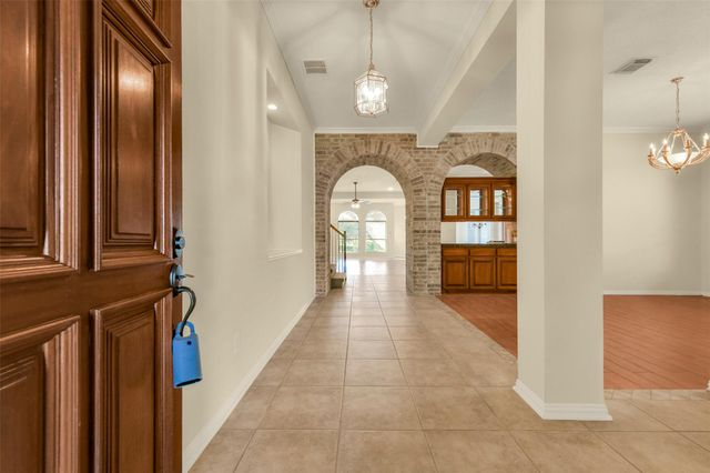9902 Autumn Lake Trail, Pearland, TX 77584