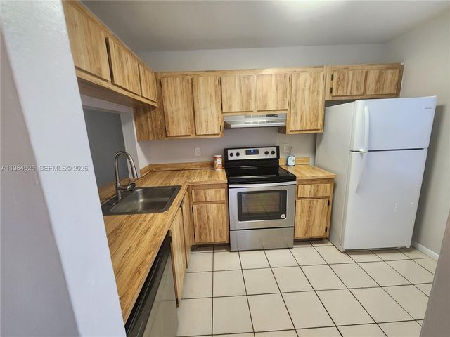 10967 NW 30th Pl A, Sunrise, FL 33322