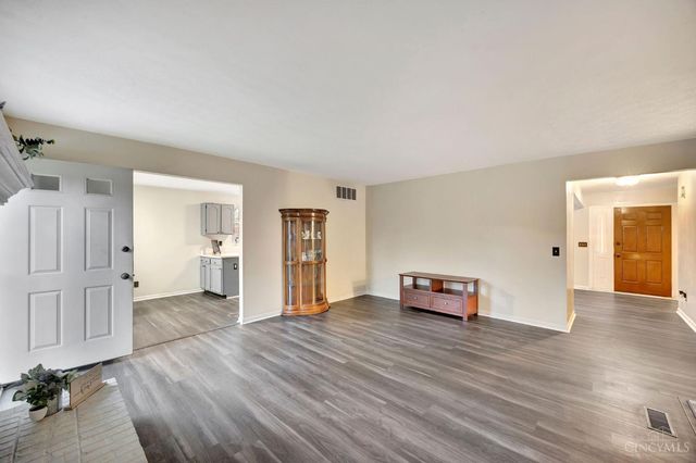 9160 Cobblechase Court, Colerain Twp, OH 45251