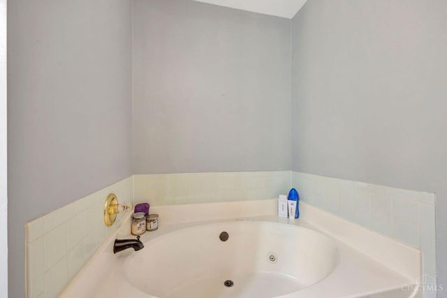 9160 Cobblechase Court, Colerain Twp, OH 45251