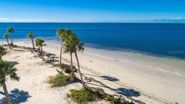 1461 N RIVER CIRCLE, Tarpon Springs, FL 34689