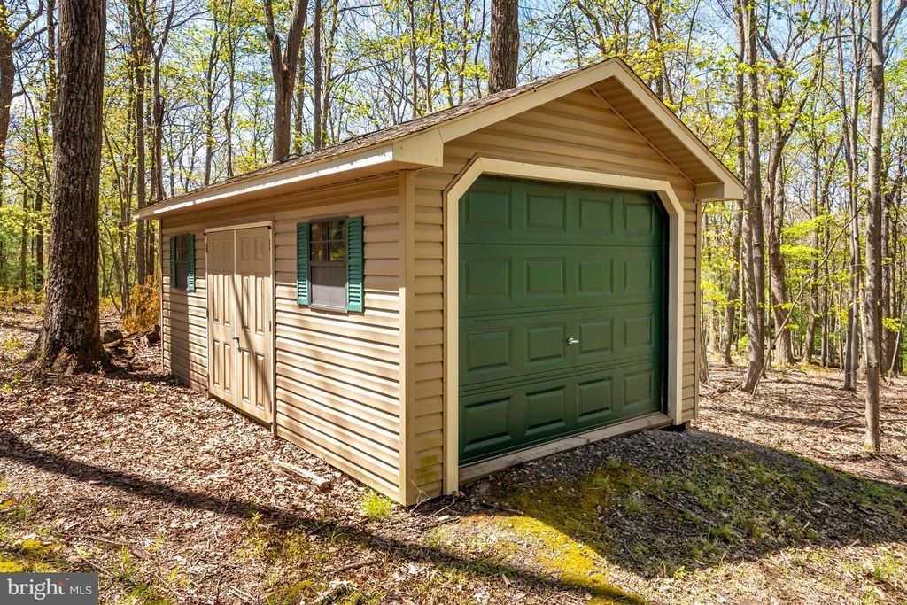Image 8 of property listing at 365 RIDGE RD, Swanton, MD 21561