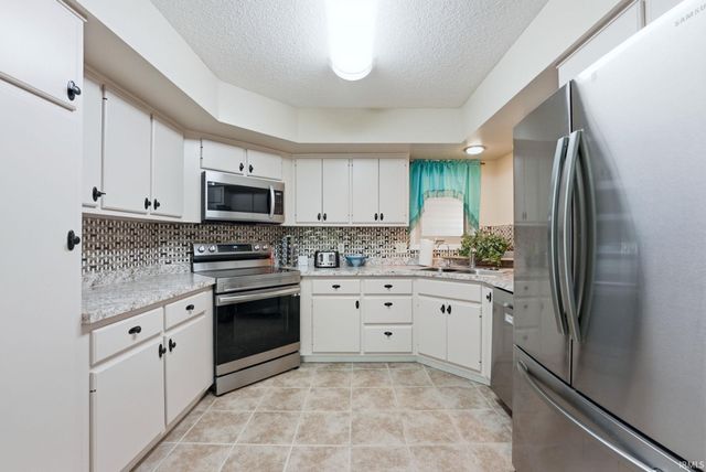 2931 Wood Knoll Lane, Fort Wayne, IN 46804