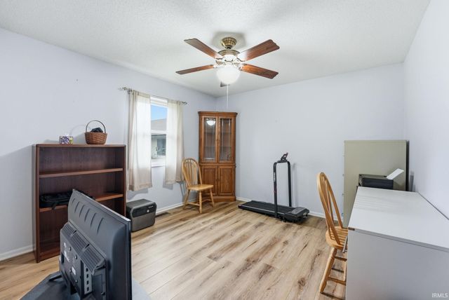 2931 Wood Knoll Lane, Fort Wayne, IN 46804