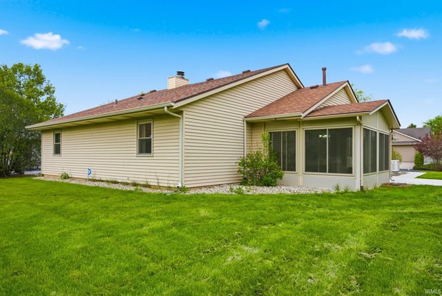 2931 Wood Knoll Lane, Fort Wayne, IN 46804