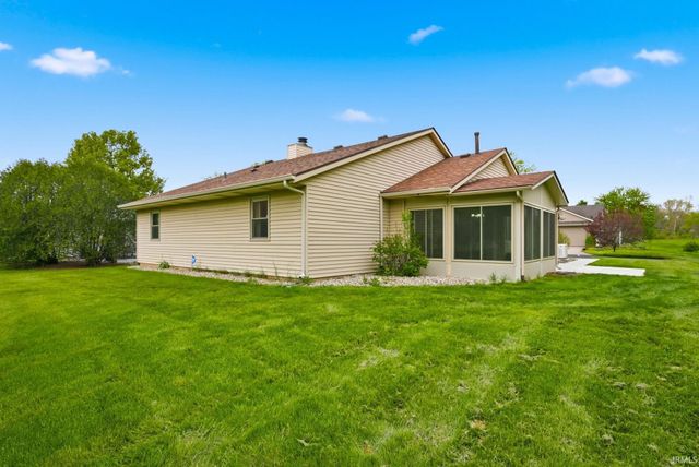 2931 Wood Knoll Lane, Fort Wayne, IN 46804