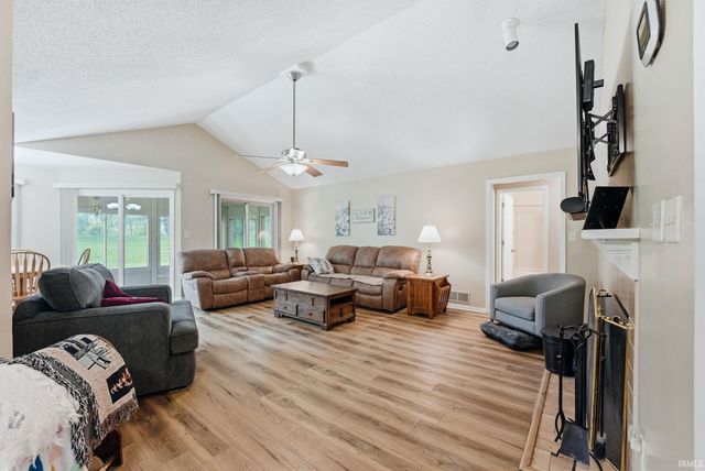 2931 Wood Knoll Lane, Fort Wayne, IN 46804