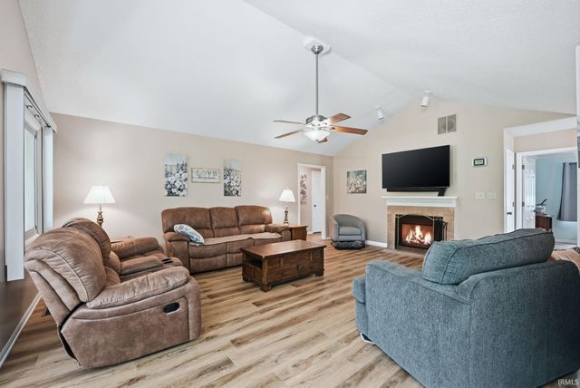 2931 Wood Knoll Lane, Fort Wayne, IN 46804