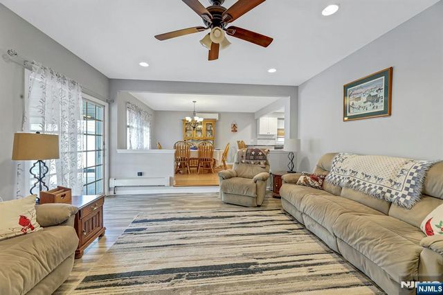 16 Maple Hill Road, Clifton, NJ 07013