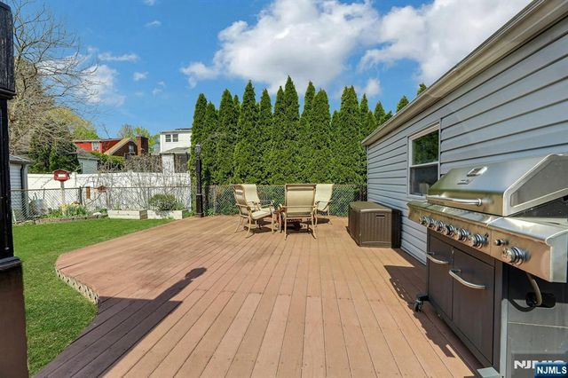 16 Maple Hill Road, Clifton, NJ 07013