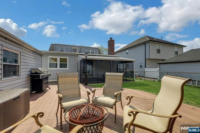 16 Maple Hill Road, Clifton, NJ 07013