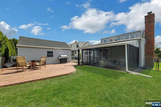 16 Maple Hill Road, Clifton, NJ 07013