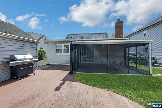 16 Maple Hill Road, Clifton, NJ 07013