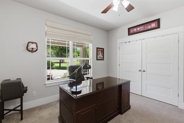 1804 Tanner LOOP, Taylor, TX 76574