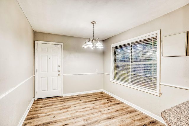 1610 13th Avenue N, Texas City, TX 77590