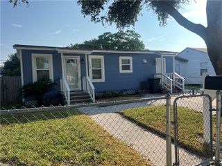 2037 Harvard St, Corpus Christi, TX 78416