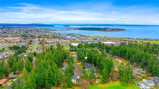 763 SW 10th Court, Oak Harbor, WA 98277
