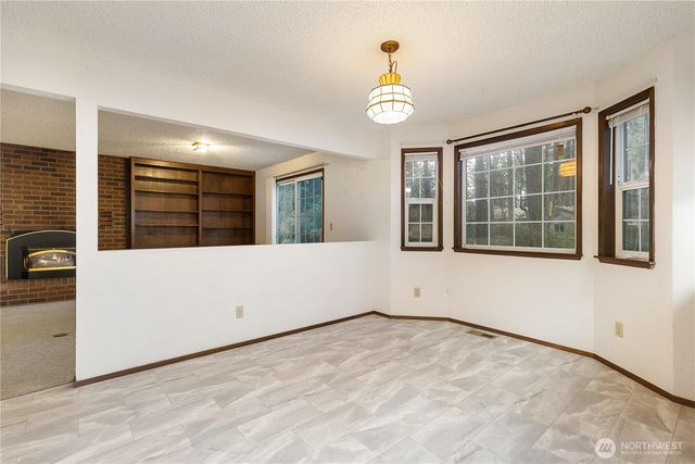 763 SW 10th Court, Oak Harbor, WA 98277