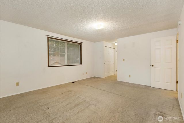 763 SW 10th Court, Oak Harbor, WA 98277