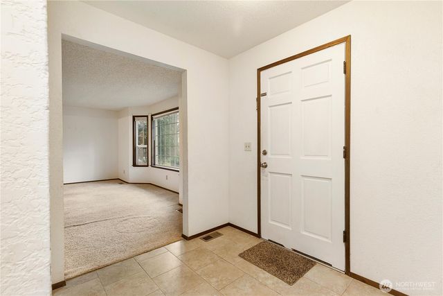 763 SW 10th Court, Oak Harbor, WA 98277