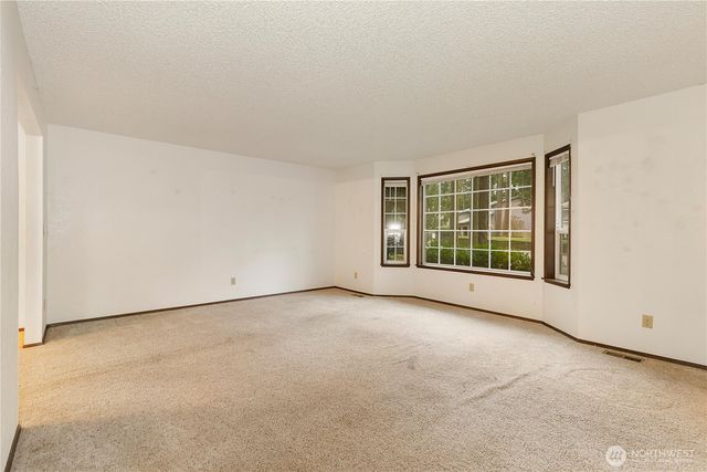 763 SW 10th Court, Oak Harbor, WA 98277