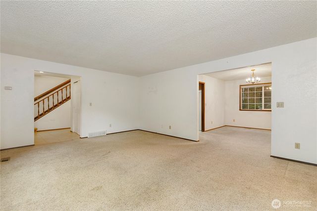 763 SW 10th Court, Oak Harbor, WA 98277