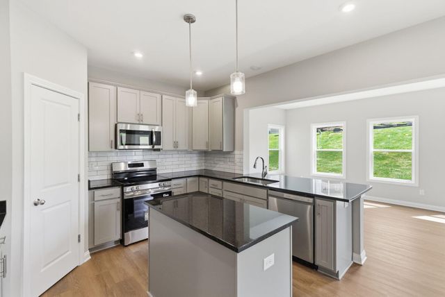 140 Dove Run Circle, Georgetown, KY 40324