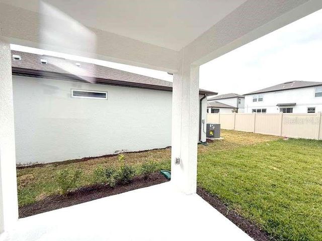 11225 SYCAMORE GLEN LOOP, Thonotosassa, FL 33592