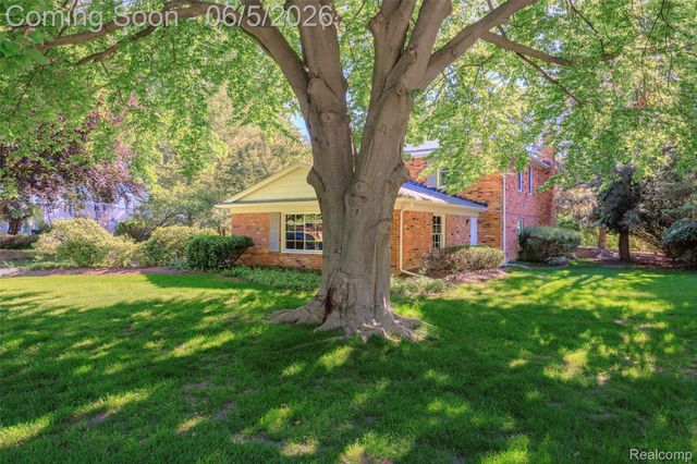 19646 Wilshire Boulevard, Beverly Hills Village, MI 48025