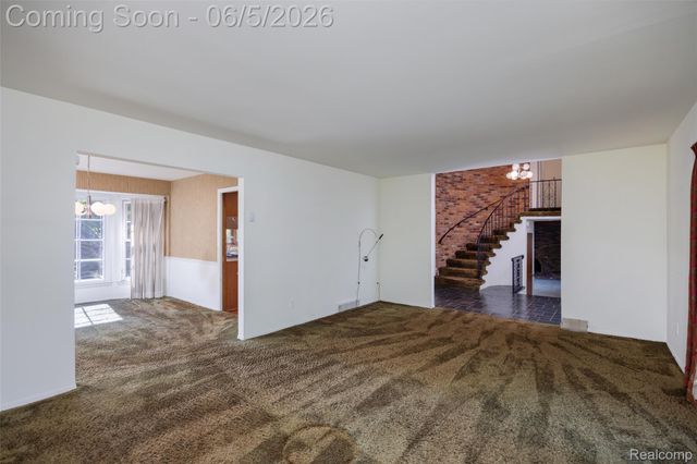 19646 Wilshire Boulevard, Beverly Hills Village, MI 48025