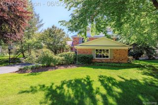 19646 Wilshire Boulevard, Beverly Hills Village, MI 48025