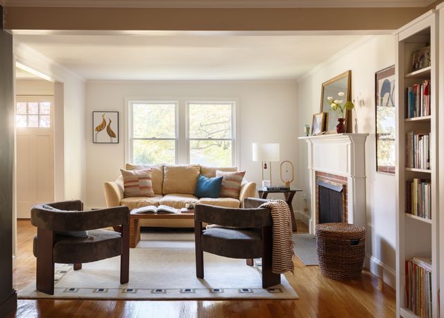 17 Sutherland Rd, Lexington, MA 02421