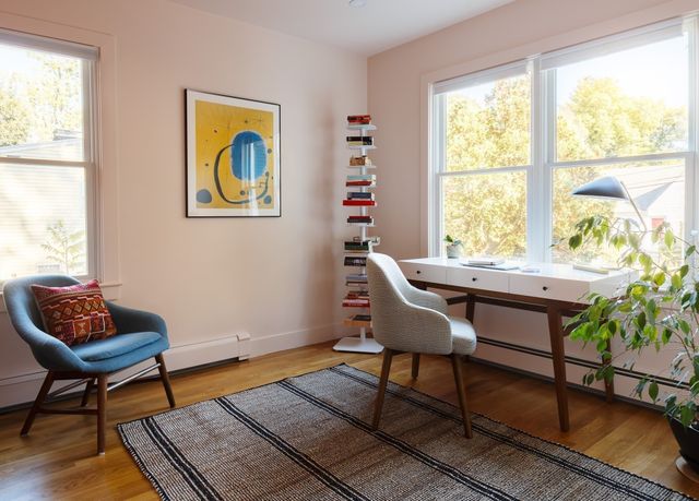 17 Sutherland Rd, Lexington, MA 02421