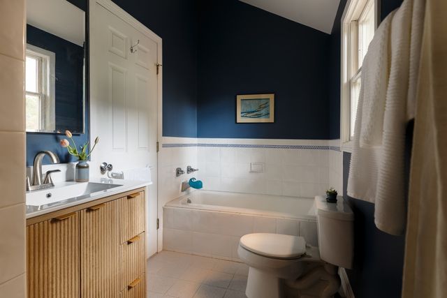 17 Sutherland Rd, Lexington, MA 02421