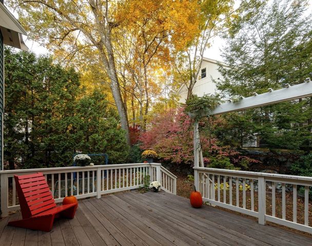 17 Sutherland Rd, Lexington, MA 02421