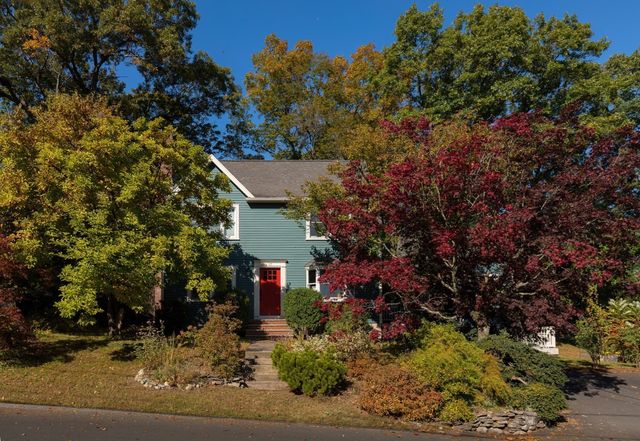 17 Sutherland Rd, Lexington, MA 02421